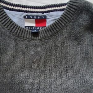Tommy Hilfiger sweater size Large